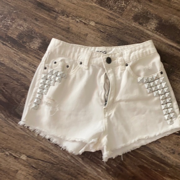 BDG Pants - White jean shorts!
